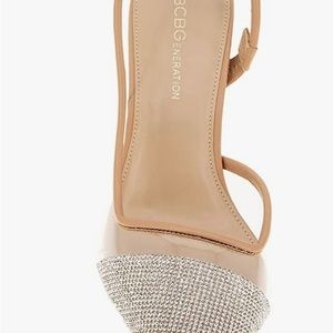 BCBGeneration Women's Hominy Pump size 7